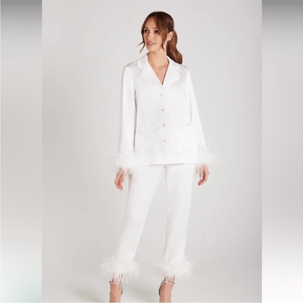NADINE MERABI Darcie White Feather Accent Pajama Set
